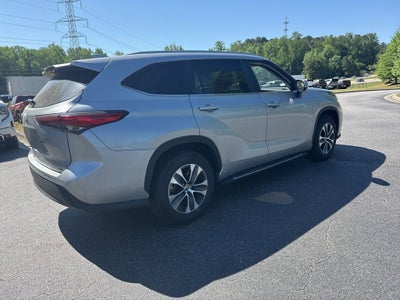 2023 Toyota Highlander XLE