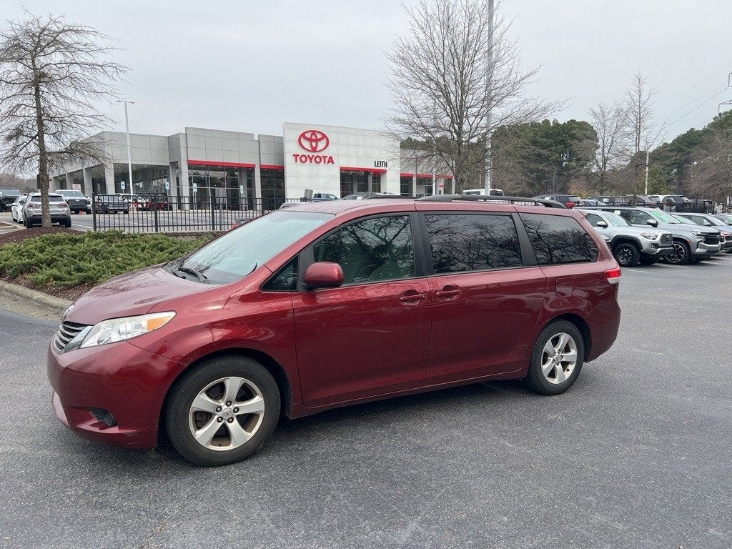 2013 Toyota Sienna LE
