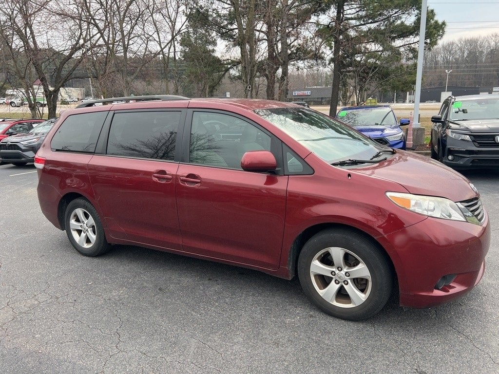 2013 Toyota Sienna LE