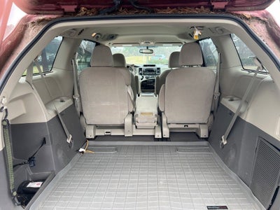 2013 Toyota Sienna LE