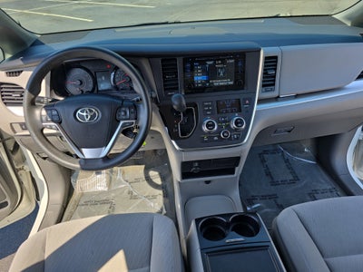 2017 Toyota Sienna L