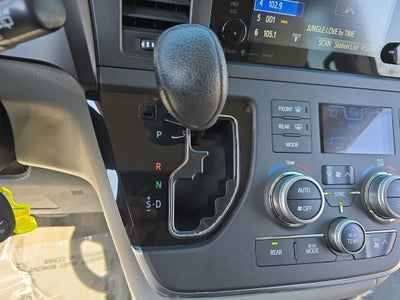 2017 Toyota Sienna L