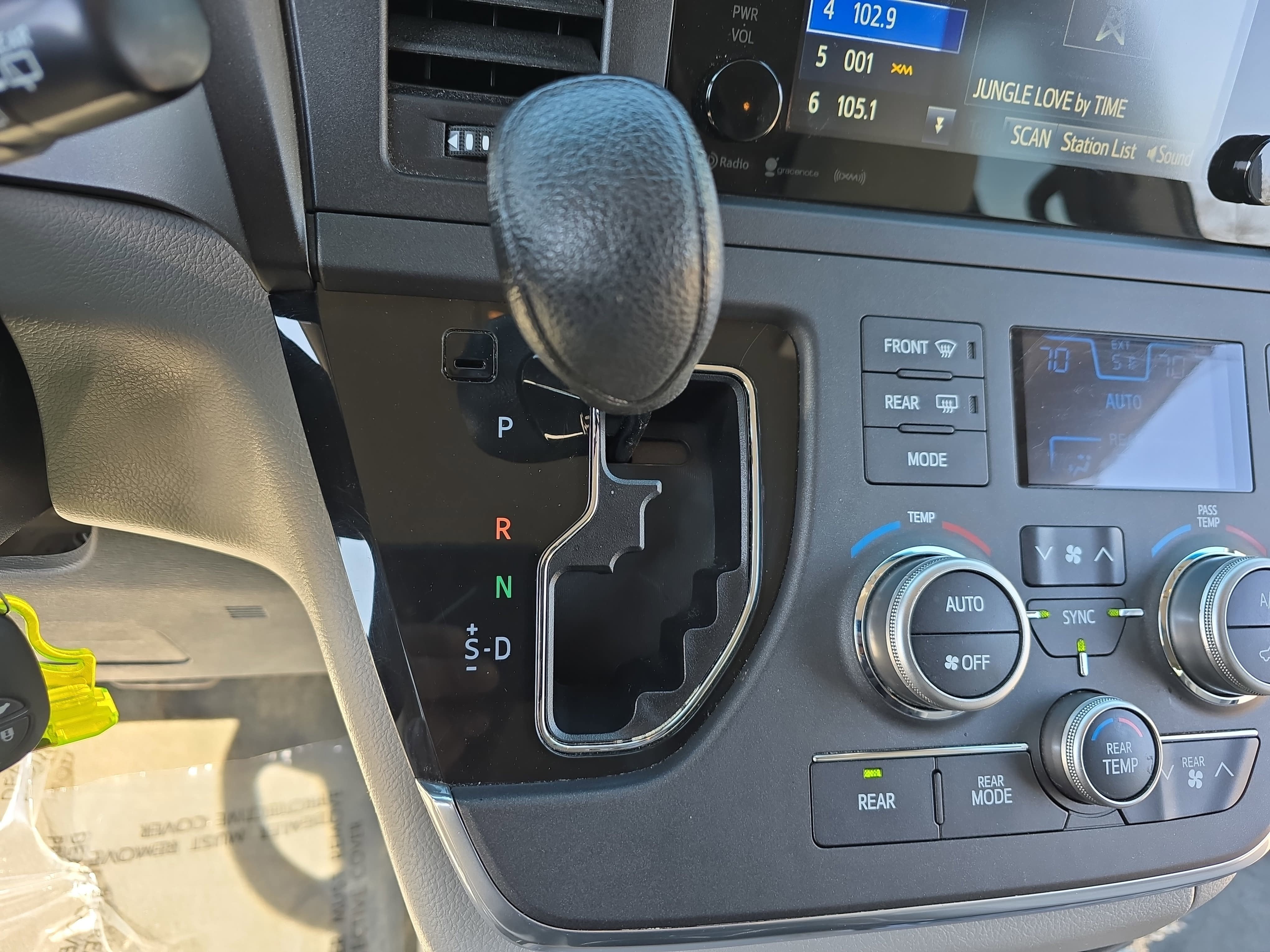 2017 Toyota Sienna L