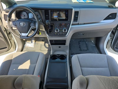 2017 Toyota Sienna L