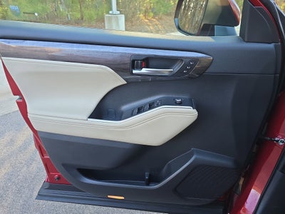 2023 Toyota Highlander Hybrid Hybrid Limited