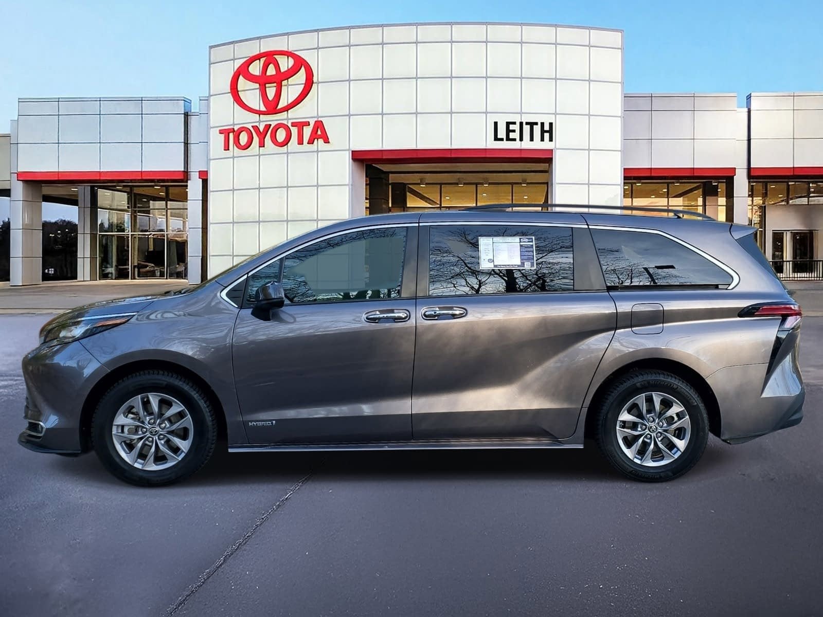 2021 Toyota Sienna XLE