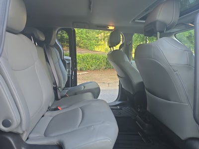 2023 Toyota Sienna XLE