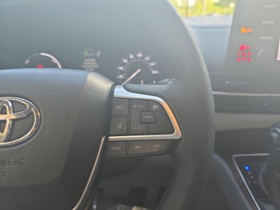 2023 Toyota Sienna XLE