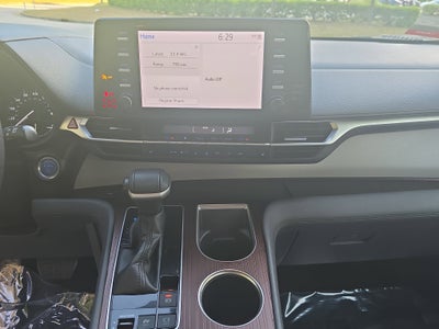 2023 Toyota Sienna XLE