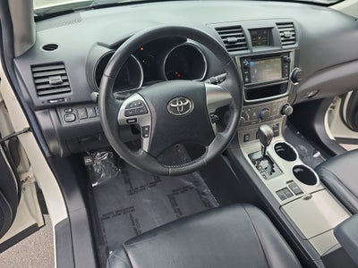 2013 Toyota Highlander SE