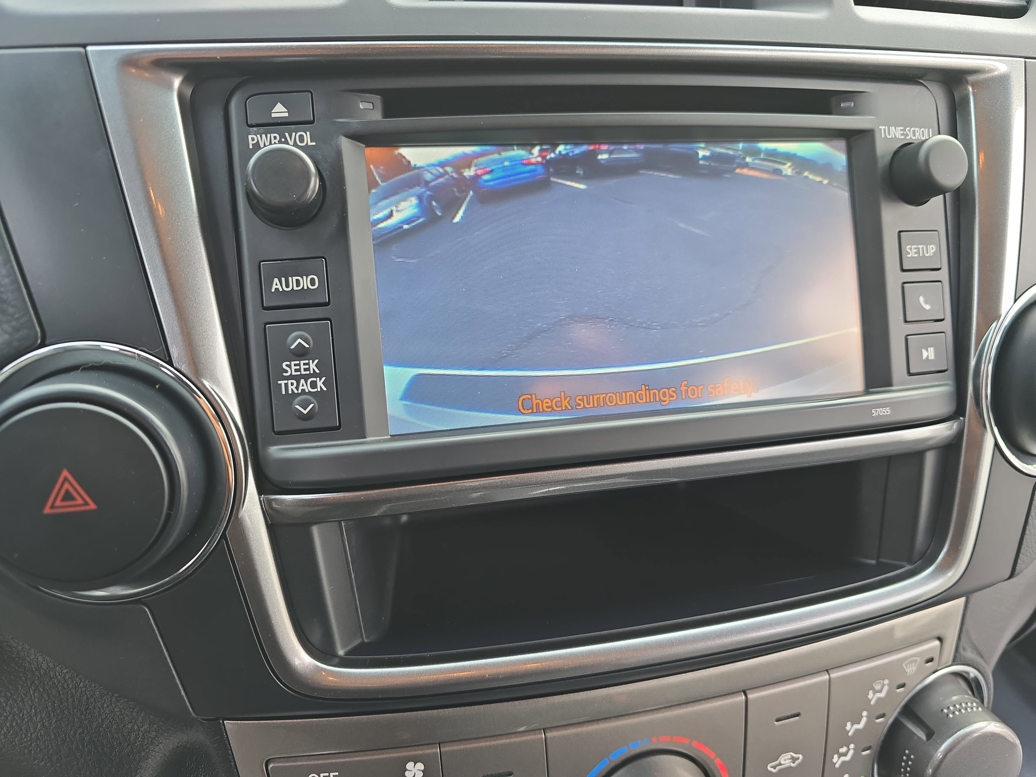 2013 Toyota Highlander SE