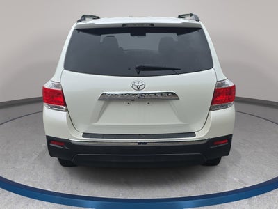 2013 Toyota Highlander SE