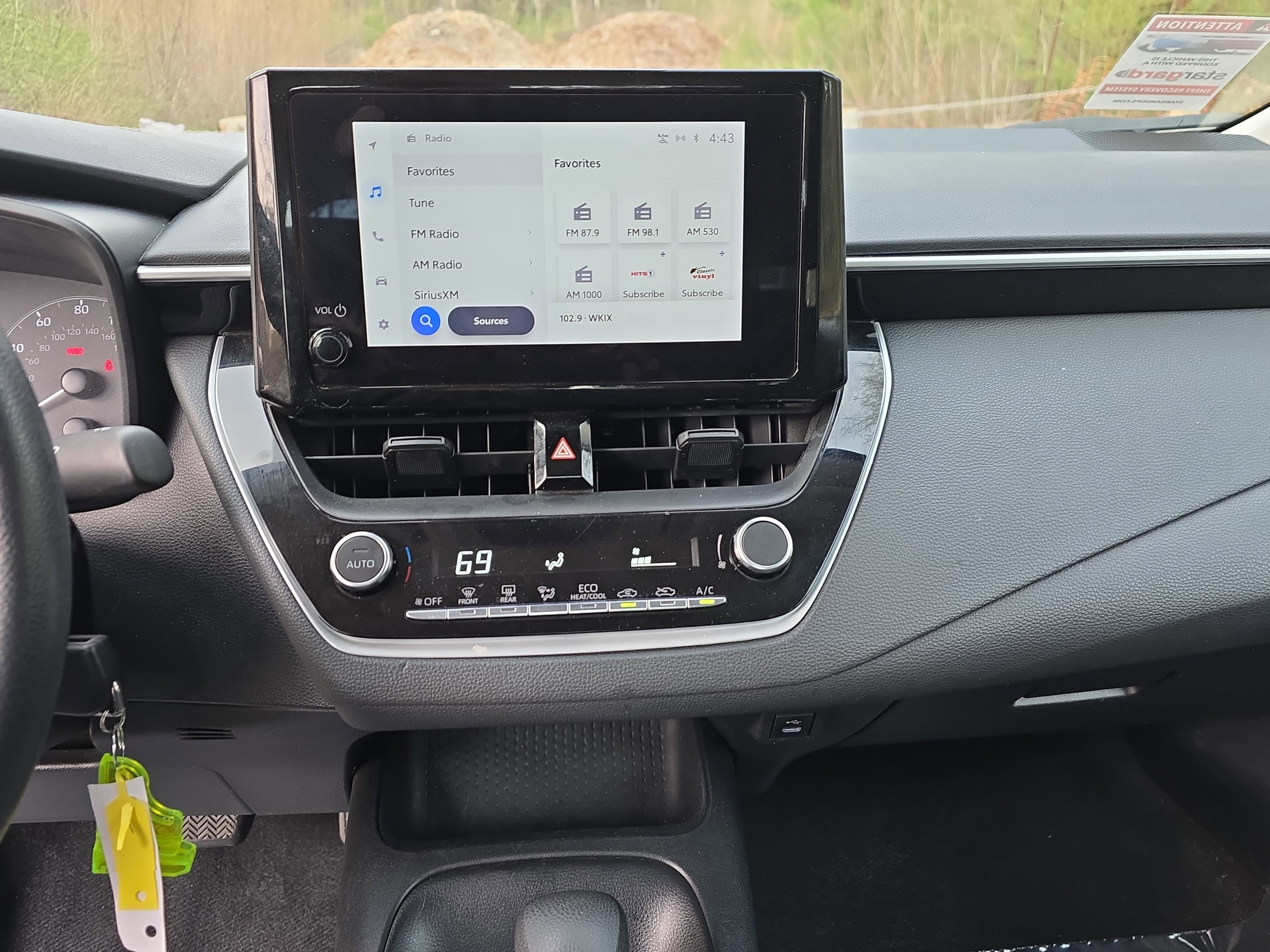 2024 Toyota Corolla LE