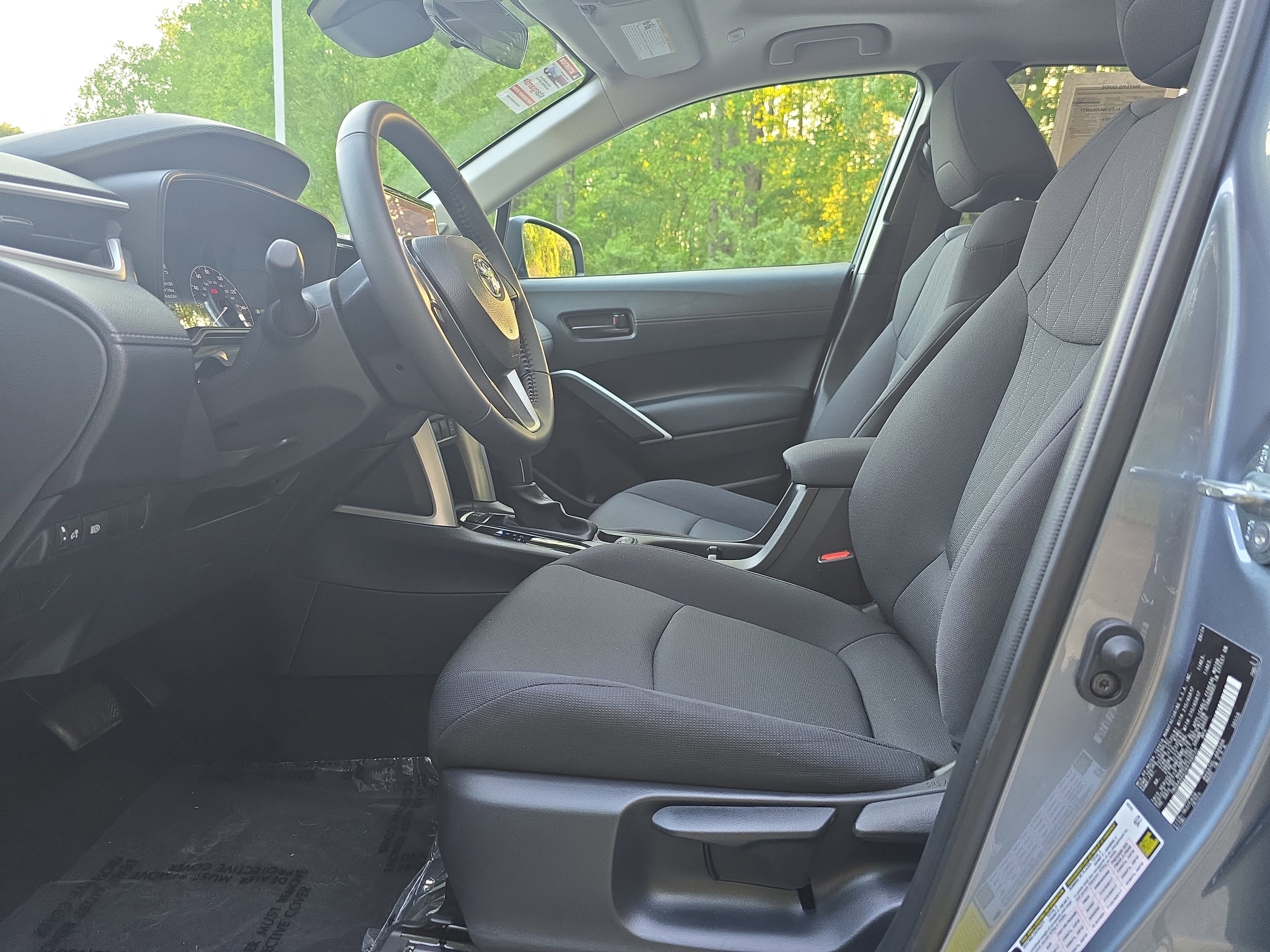 2024 Toyota Corolla Cross LE