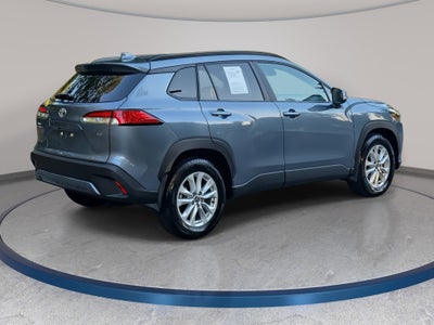 2024 Toyota Corolla Cross LE