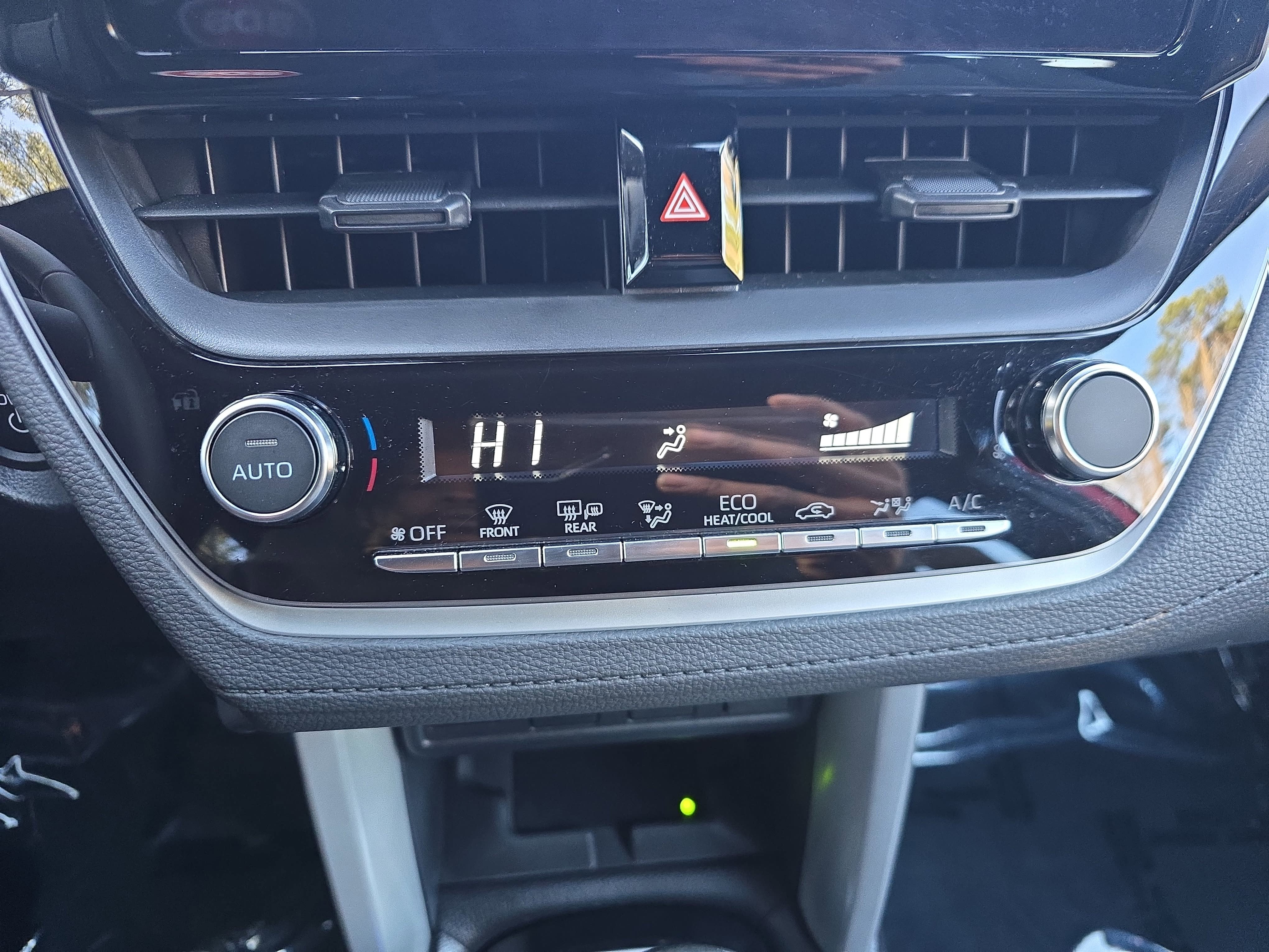 2025 Toyota Corolla Cross Hybrid SE