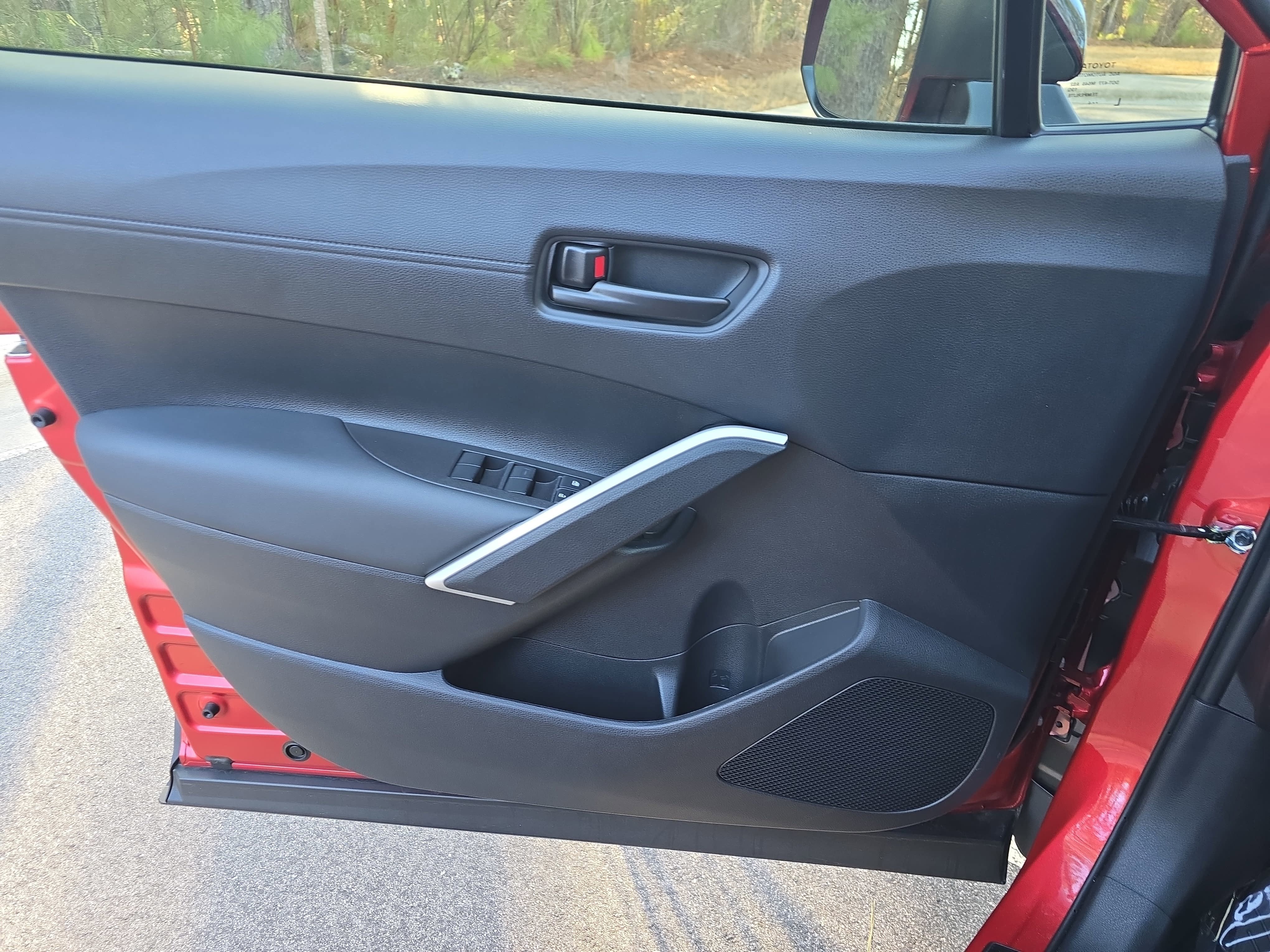 2025 Toyota Corolla Cross Hybrid SE