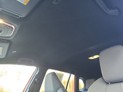 2025 Toyota Corolla Cross Hybrid SE