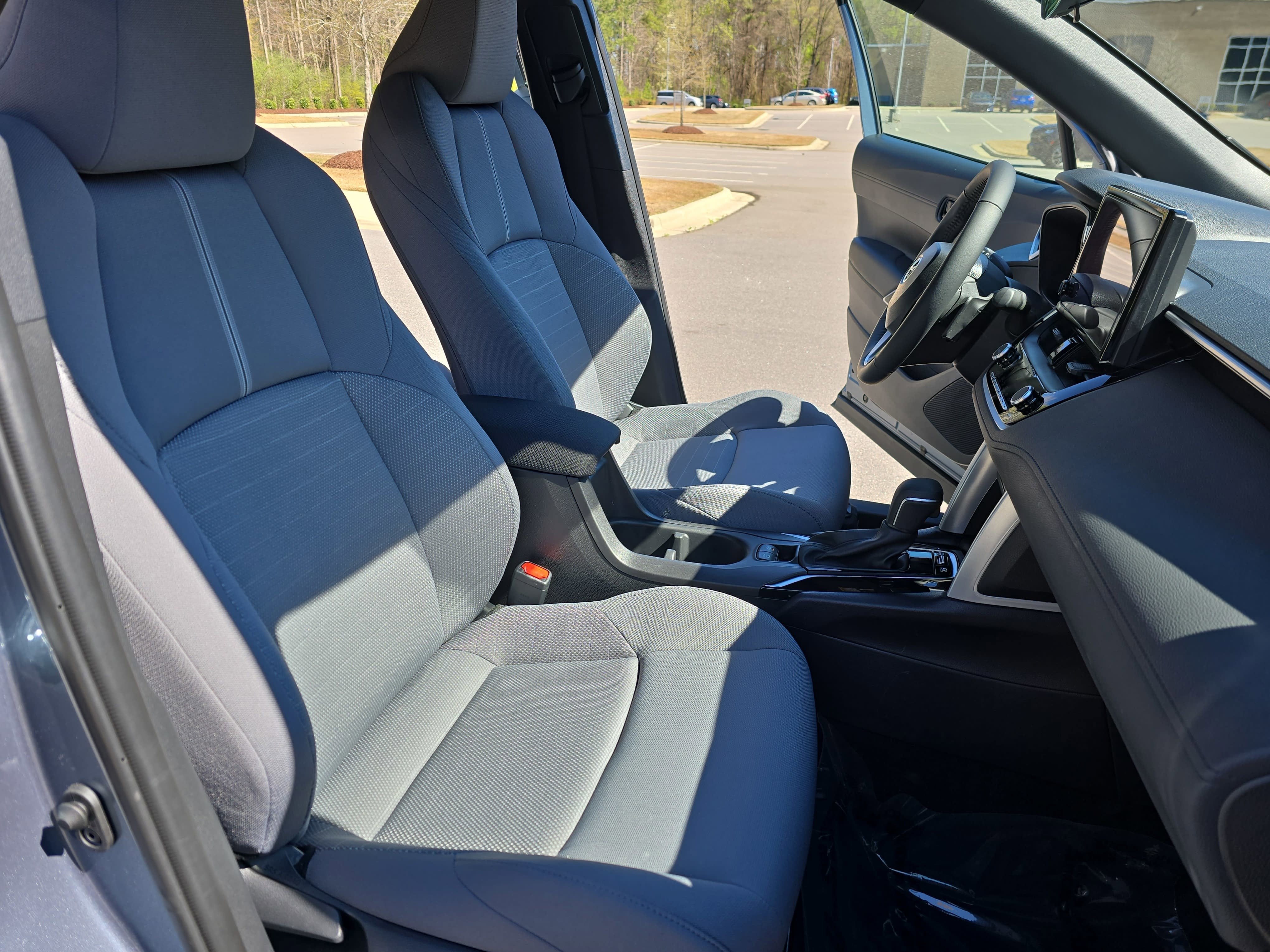 2025 Toyota Corolla Cross Hybrid SE