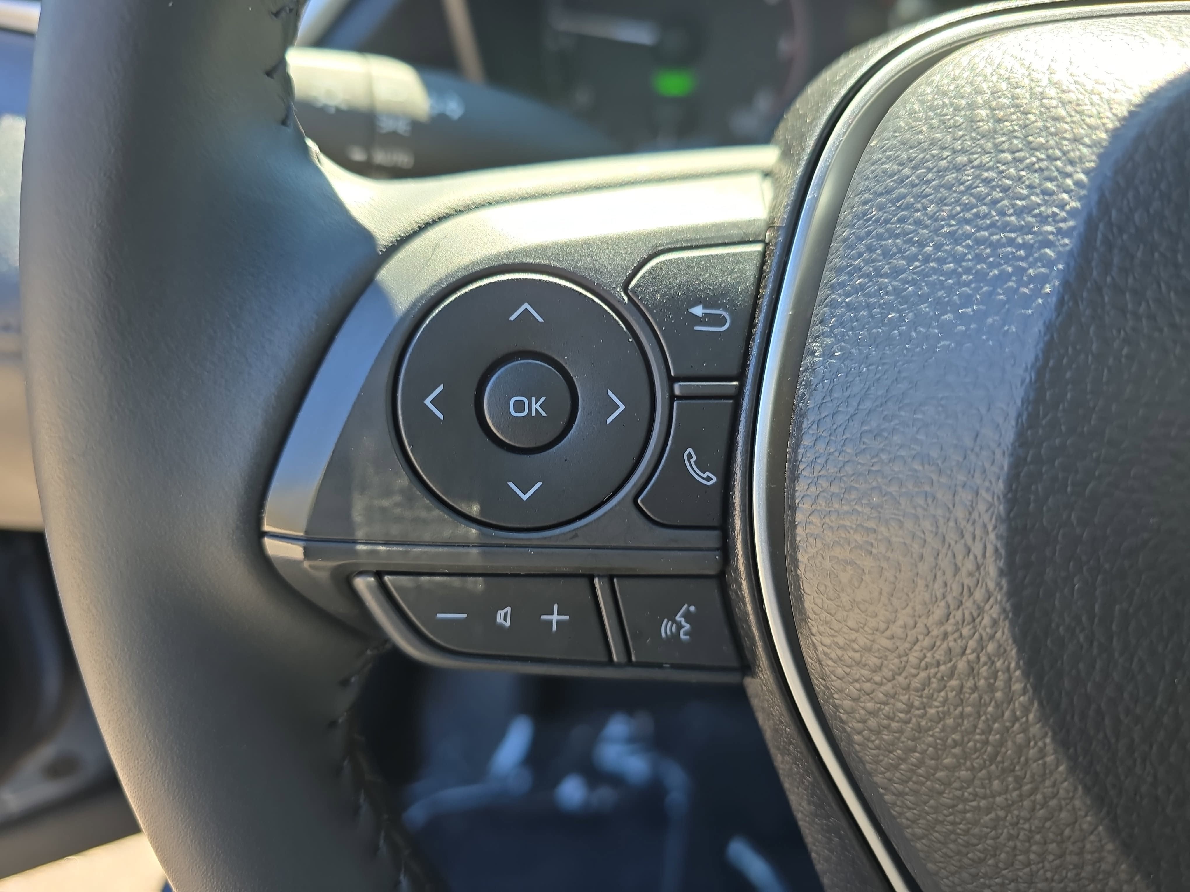 2025 Toyota Corolla Cross Hybrid SE