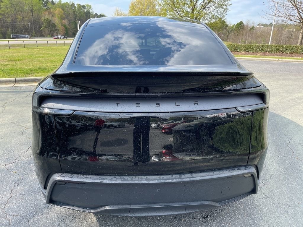 2026 Tesla Model Y Base