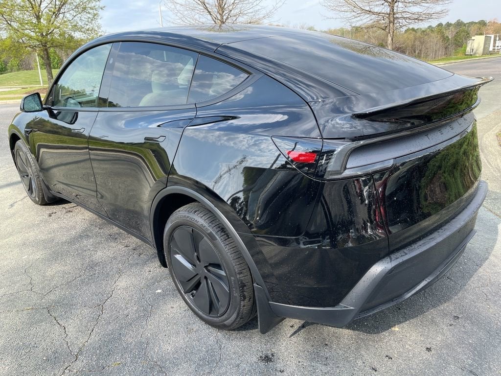 2026 Tesla Model Y Base