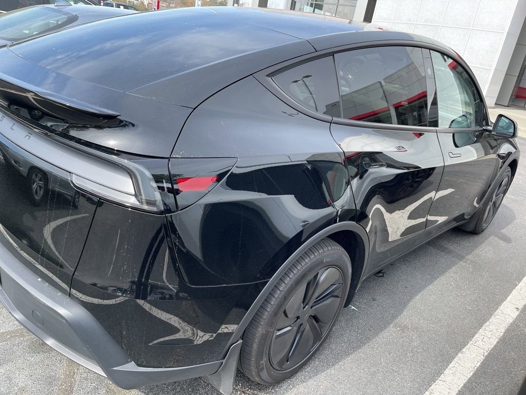 2026 Tesla Model Y Base