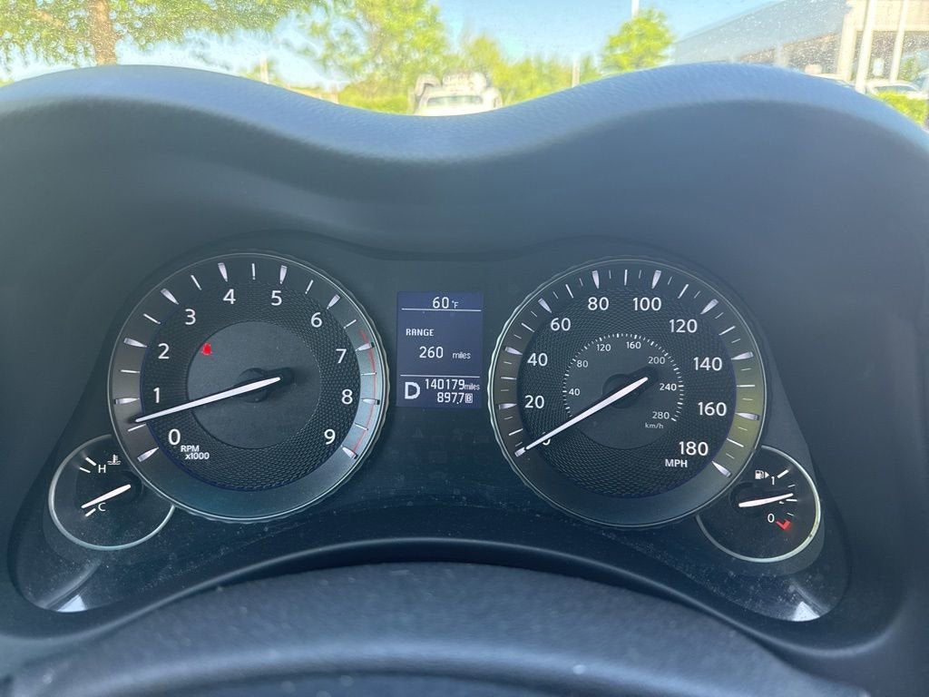 2017 INFINITI Q70L 5.6