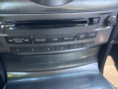 2017 INFINITI Q70L 5.6