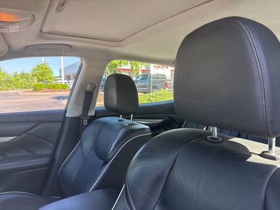 2017 INFINITI Q70L 5.6