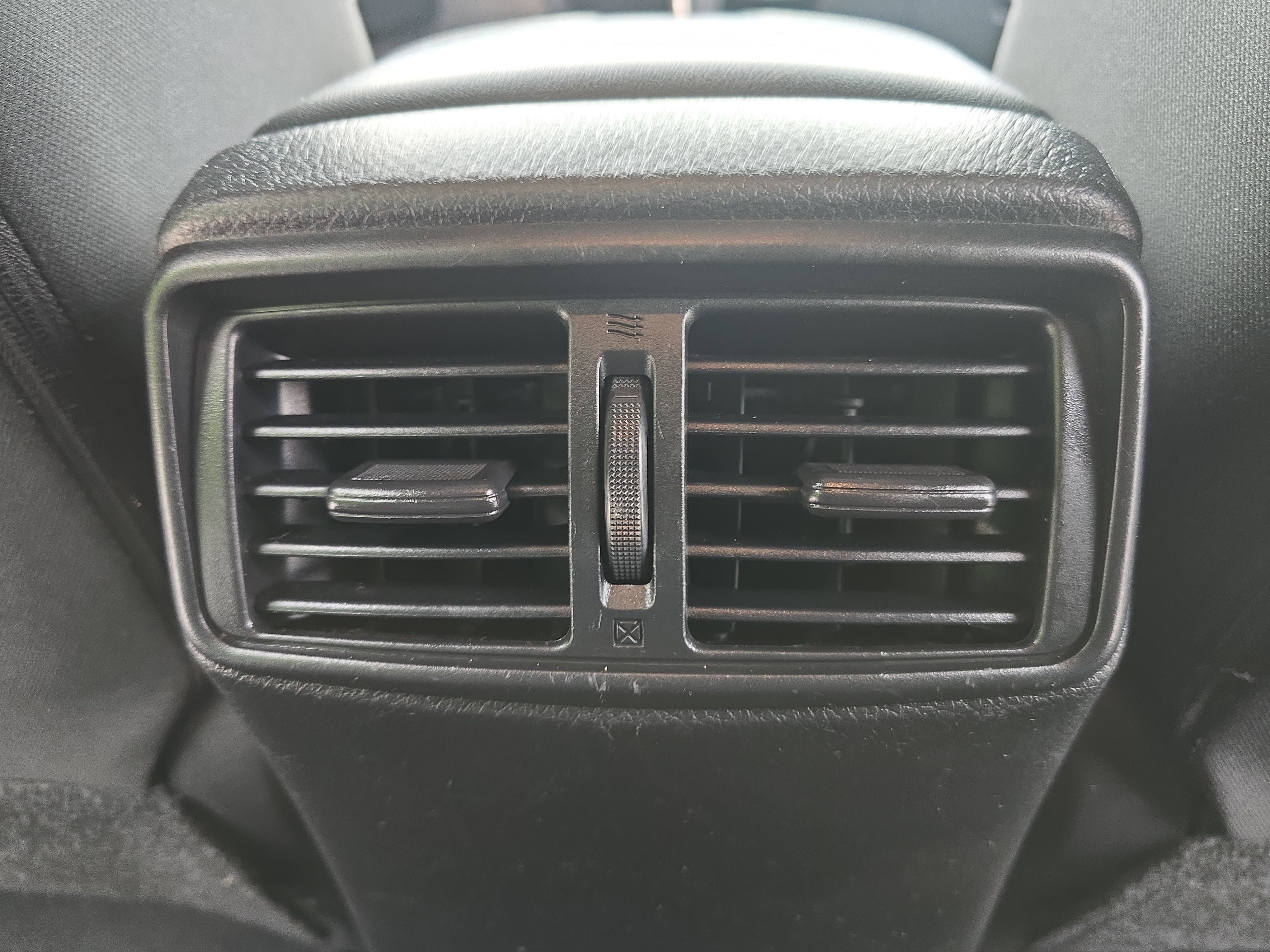 2018 Nissan Rogue Sport SV