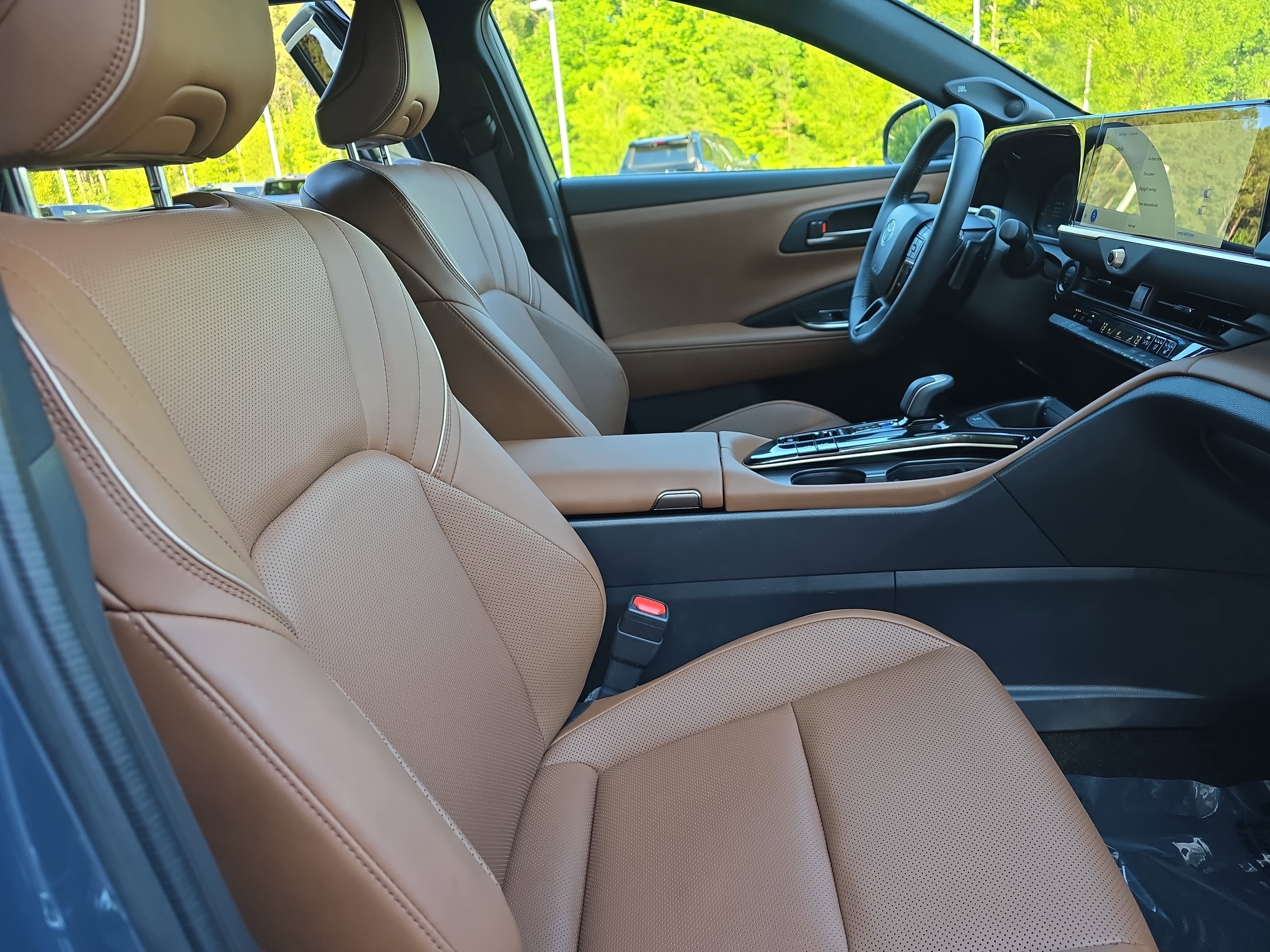 2025 Toyota Crown Signia Limited