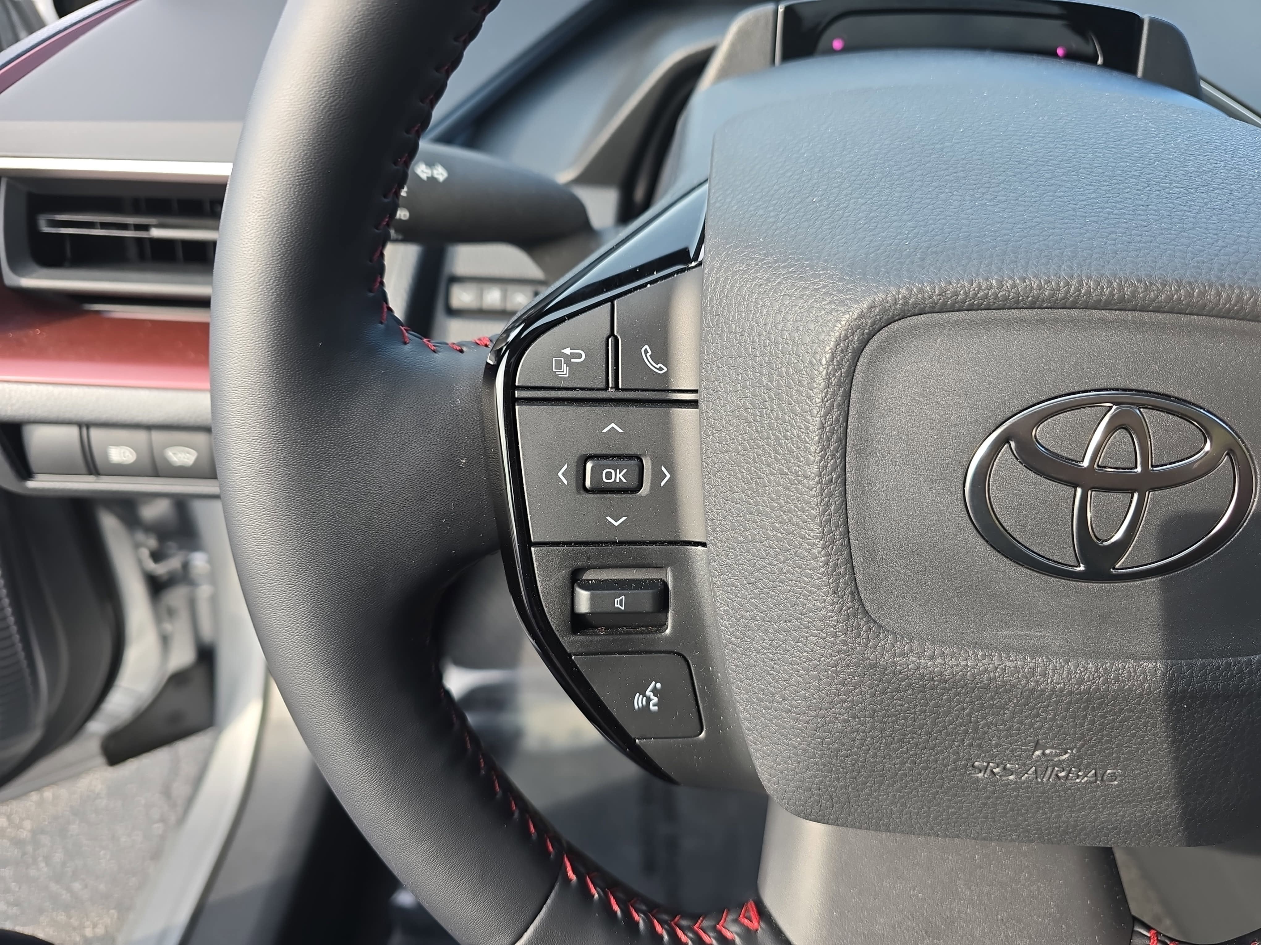 2025 Toyota Prius Plug-In Hybrid XSE Premium