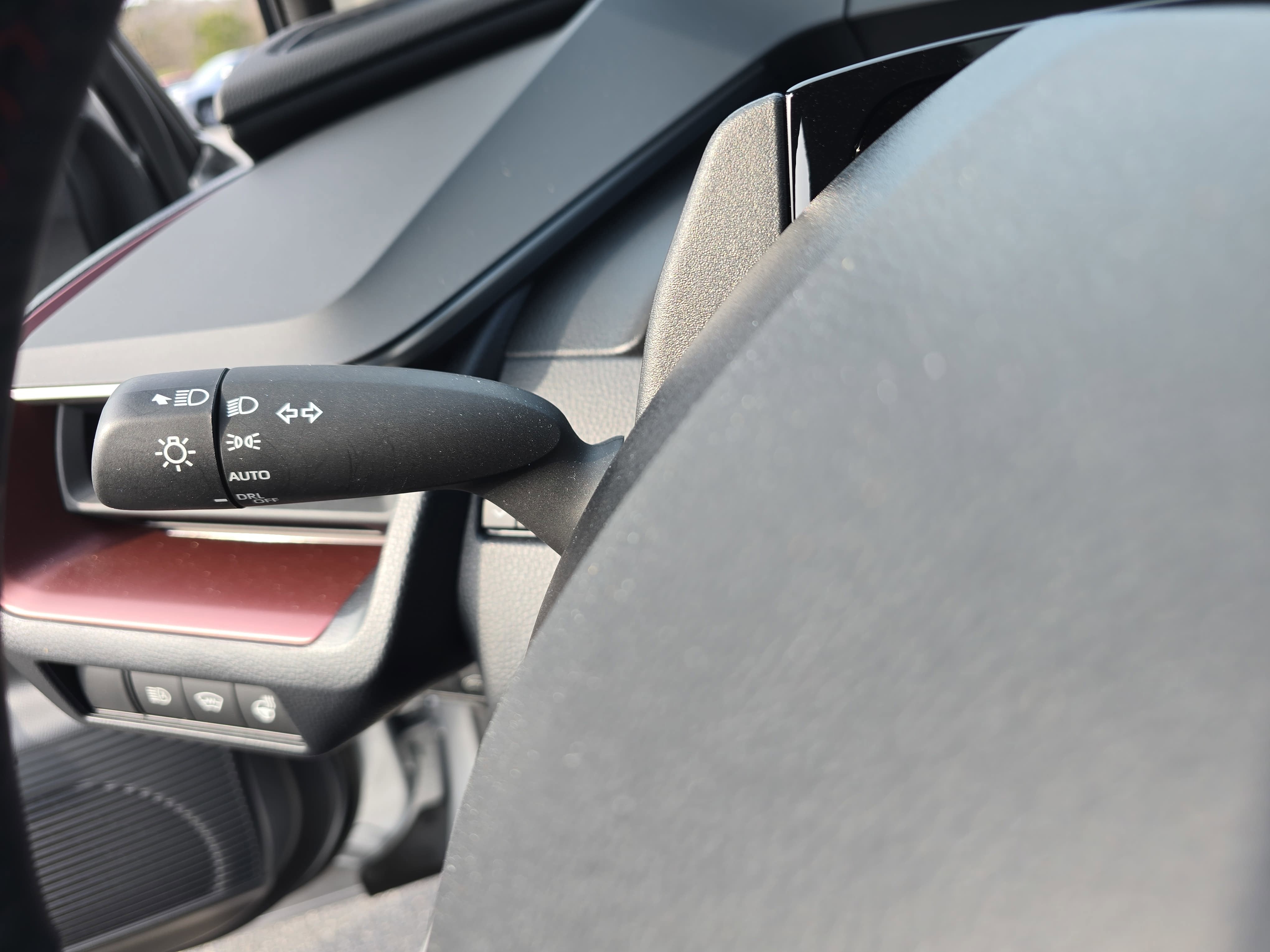 2025 Toyota Prius Plug-In Hybrid XSE Premium