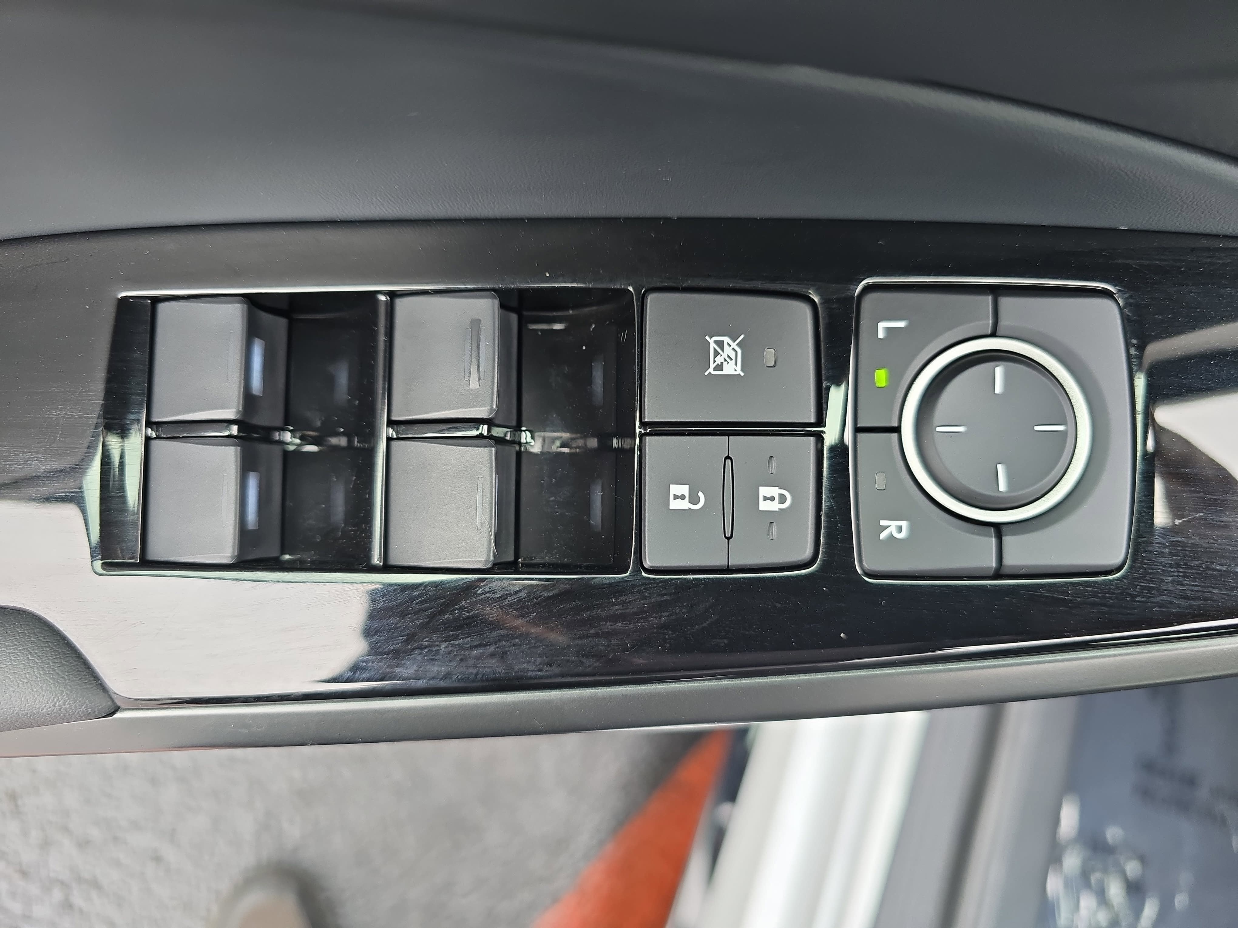 2025 Lexus IS IS 350 F SPORT Design