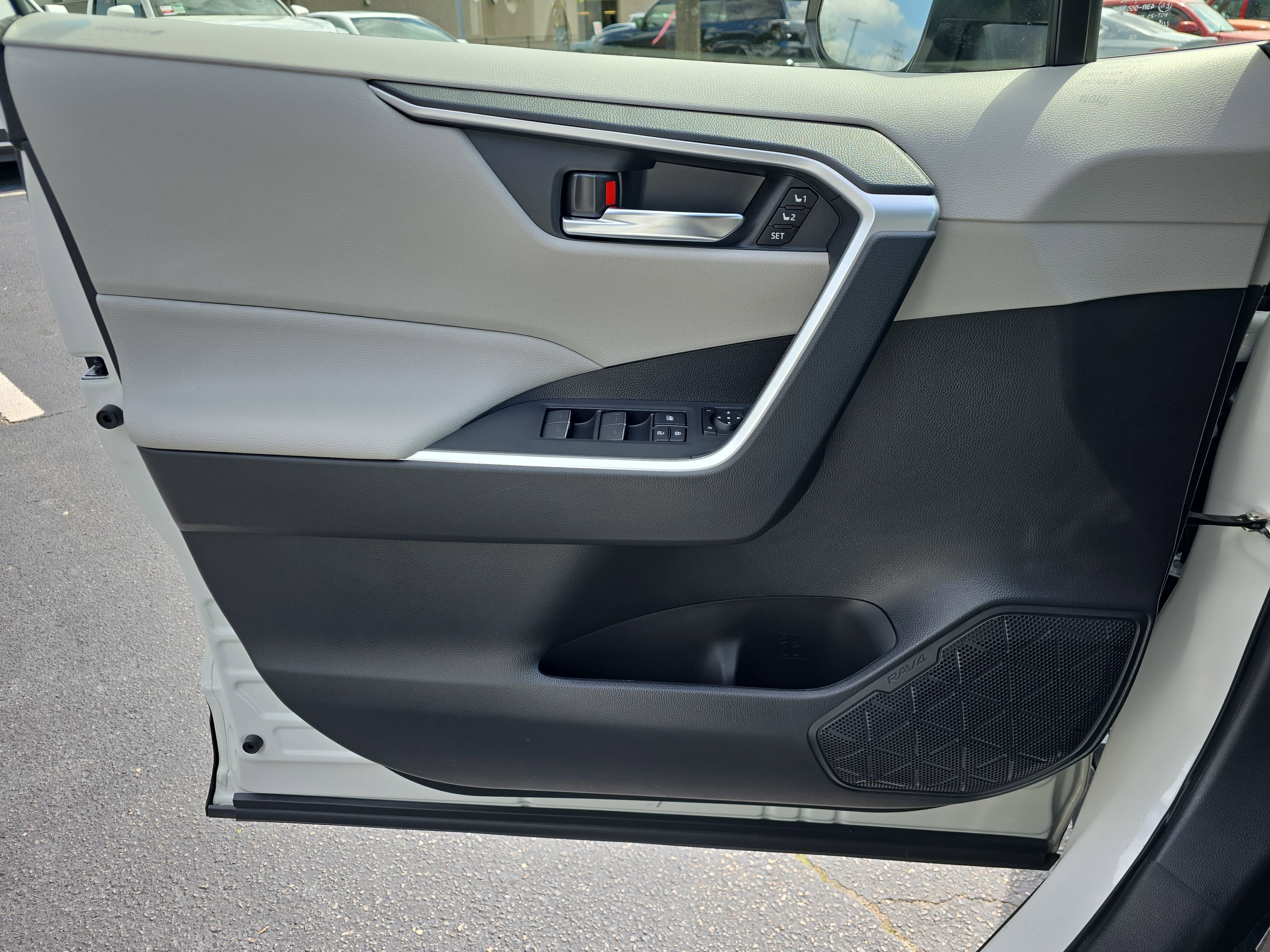 2022 Toyota RAV4 Hybrid Hybrid XLE Premium