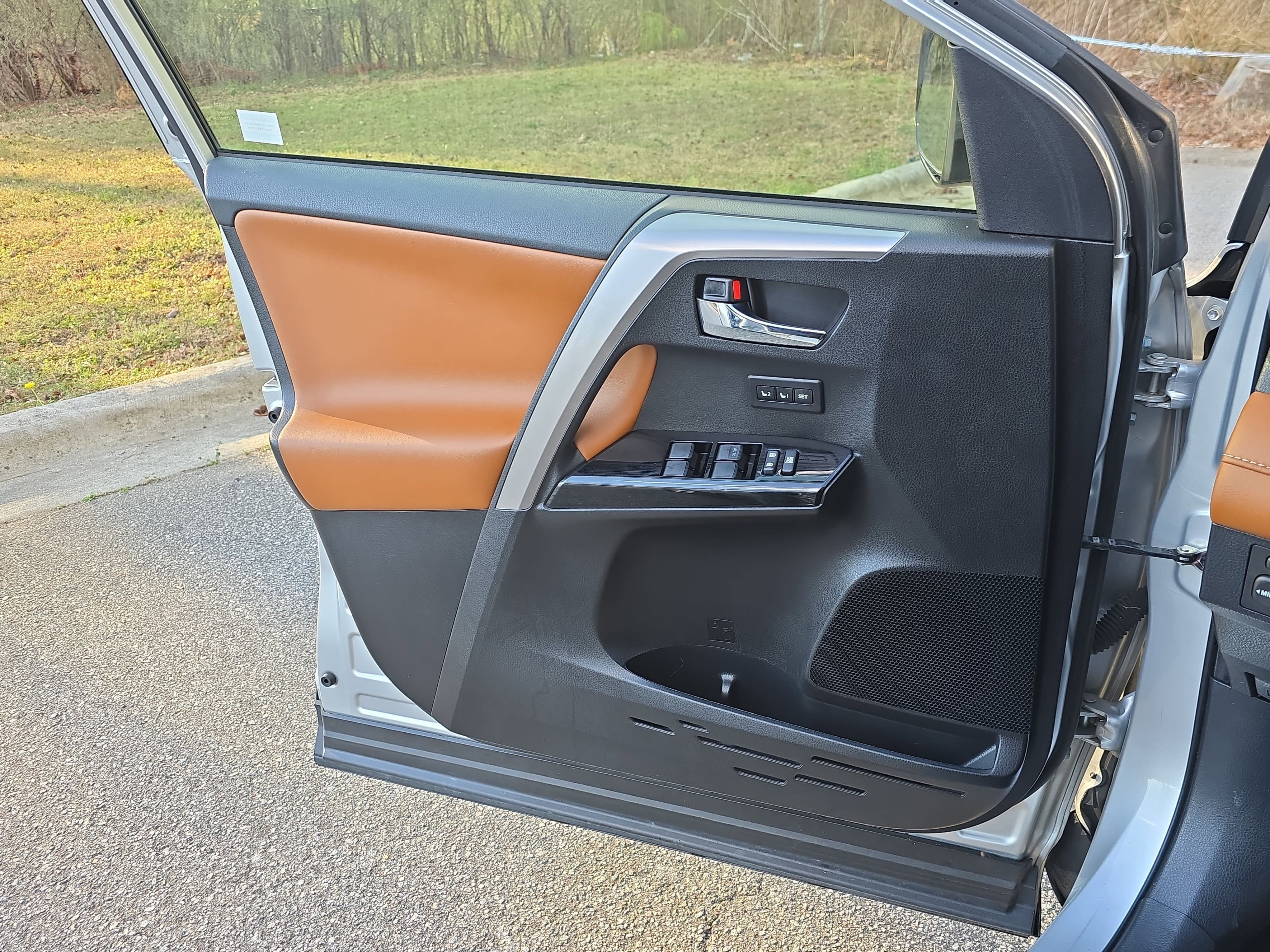 2016 Toyota RAV4 Hybrid Limited