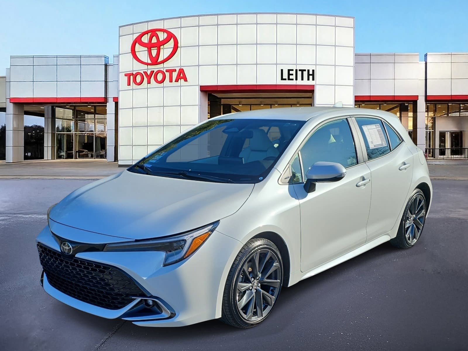 2025 Toyota Corolla Hatchback XSE