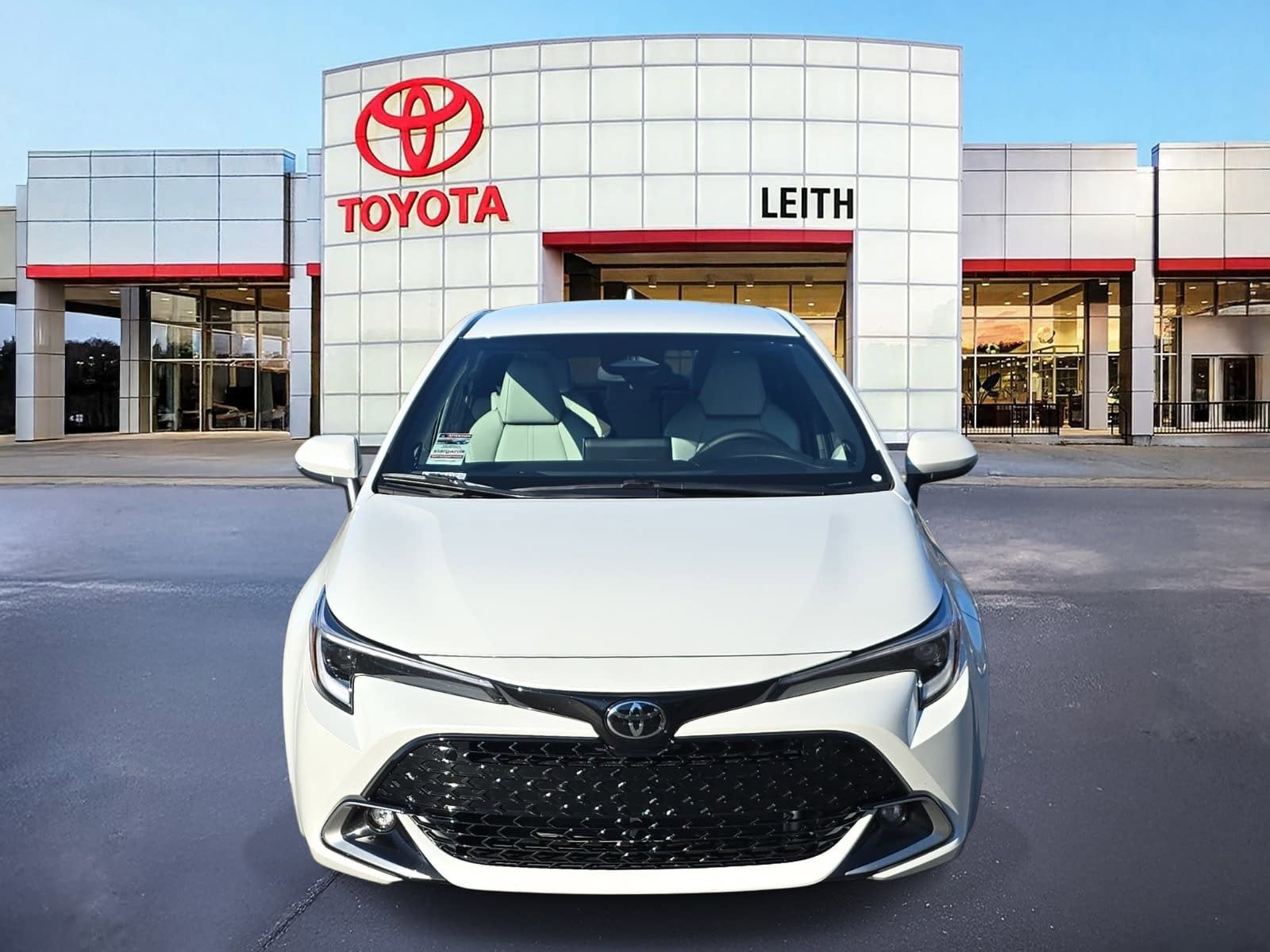 2025 Toyota Corolla Hatchback XSE