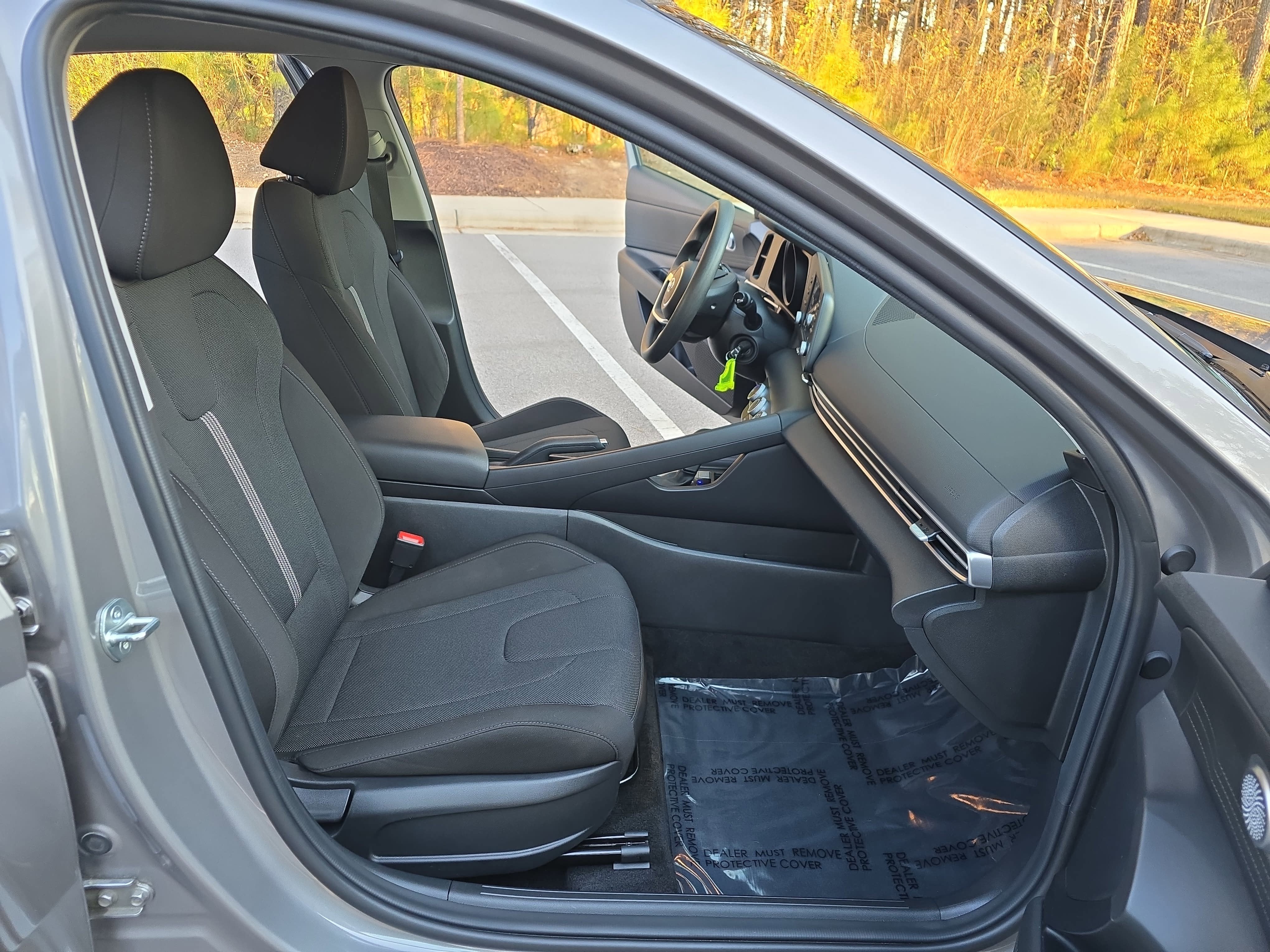 2023 Hyundai Elantra SE