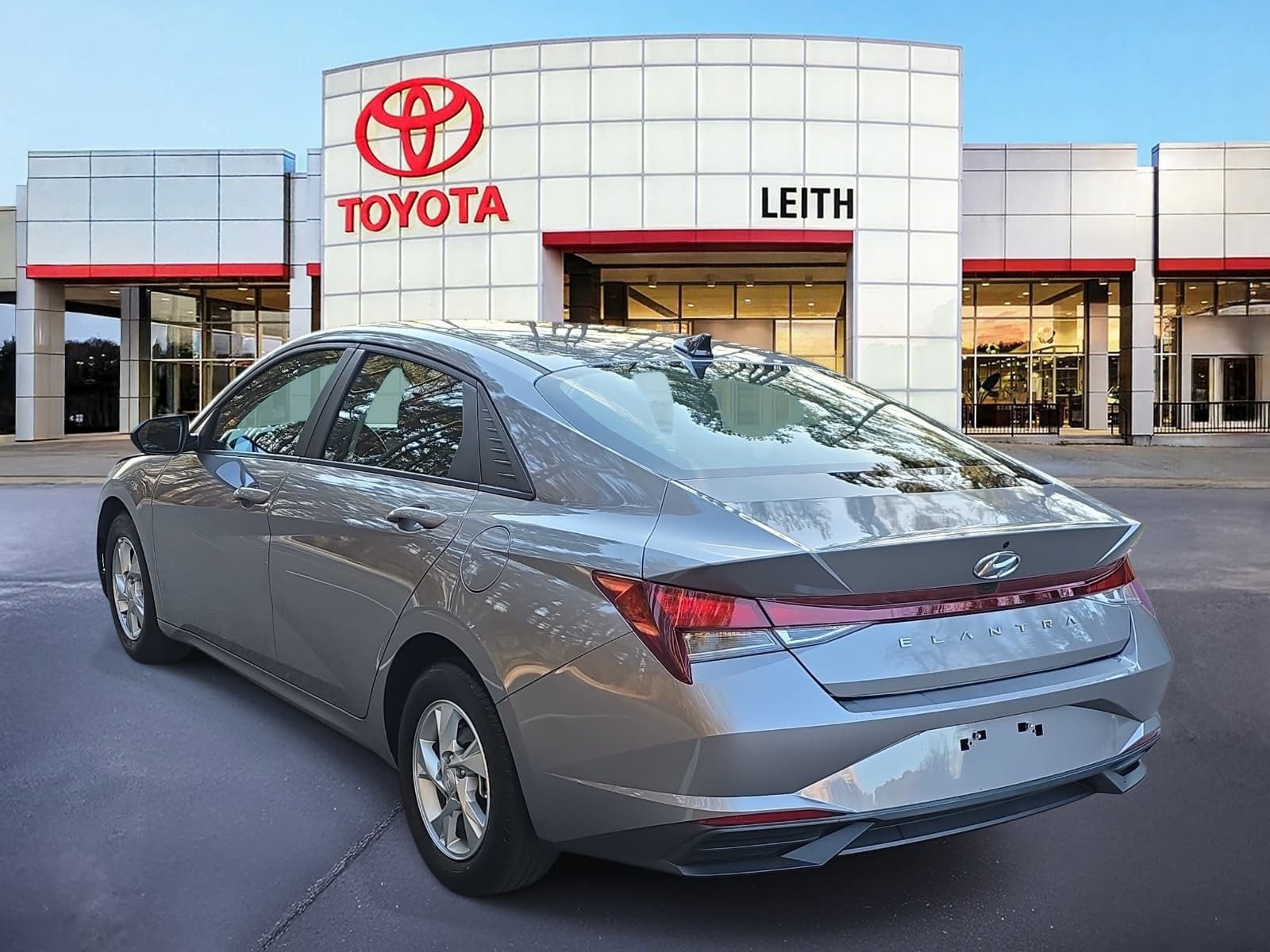 2023 Hyundai Elantra SE