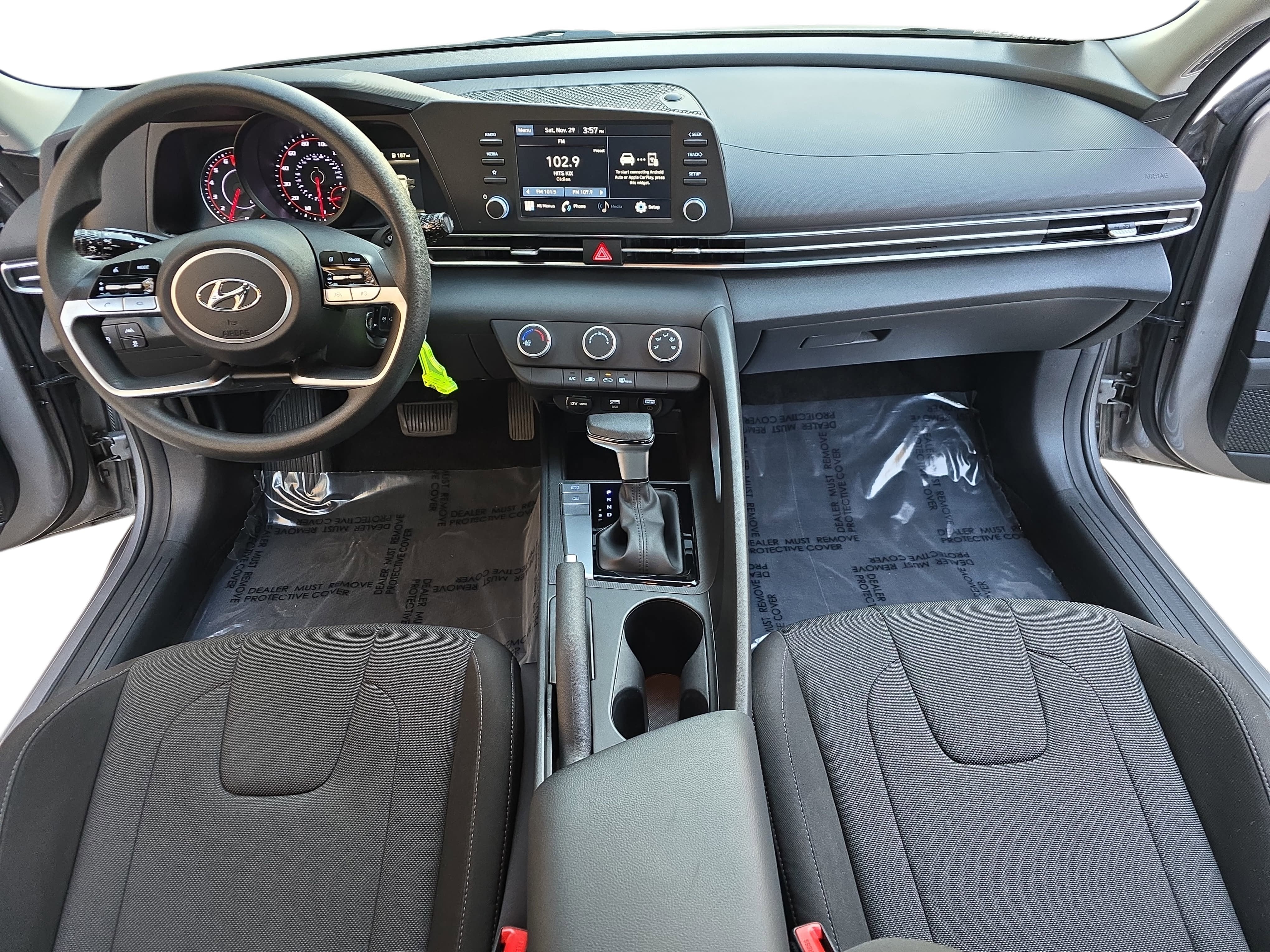 2023 Hyundai Elantra SE