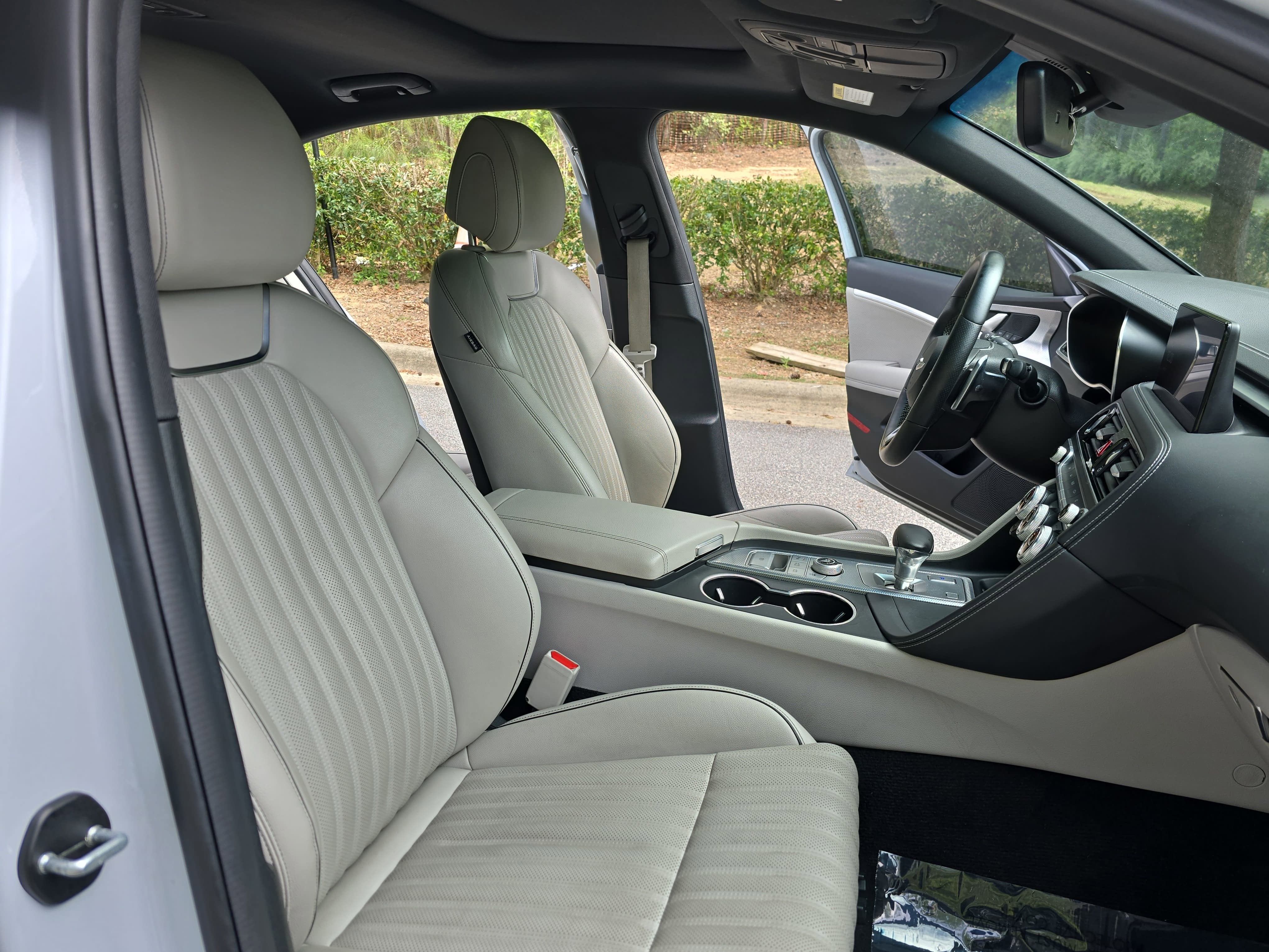 2022 Genesis G70 2.0T