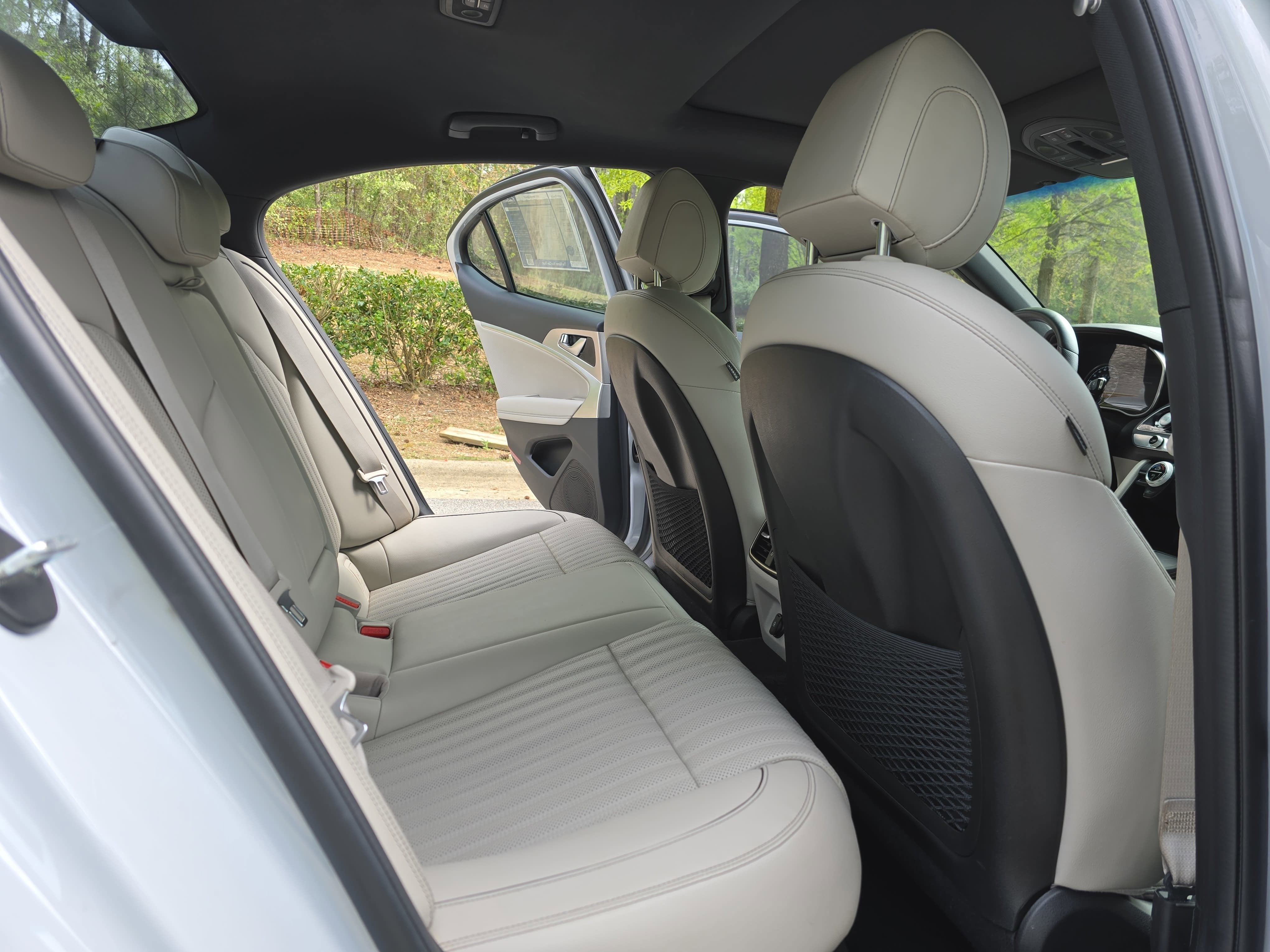 2022 Genesis G70 2.0T