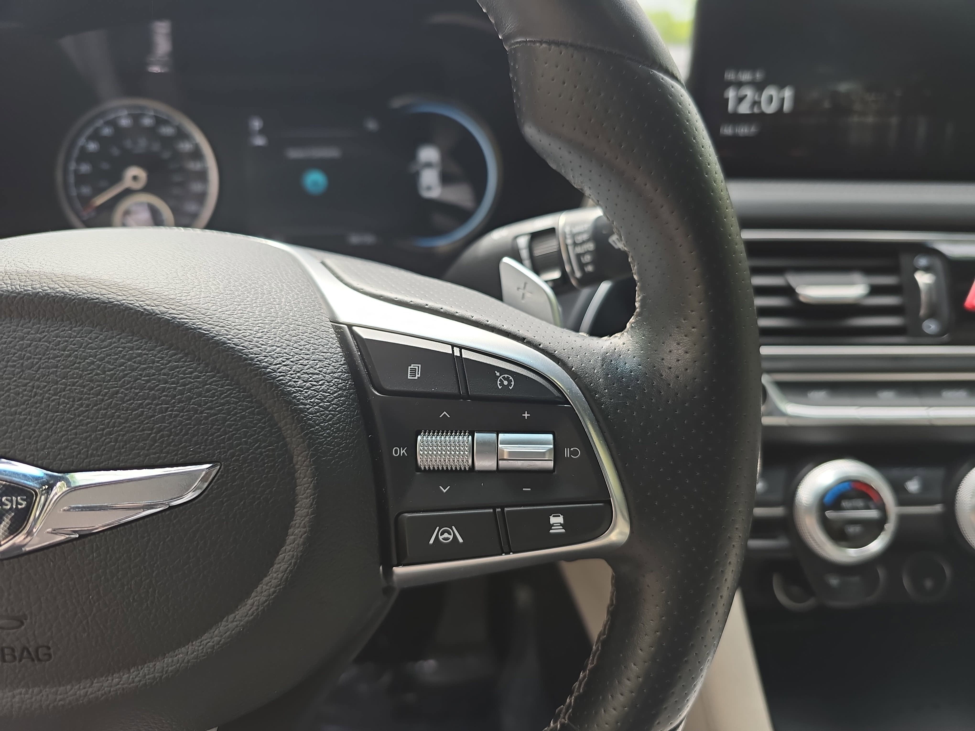 2022 Genesis G70 2.0T