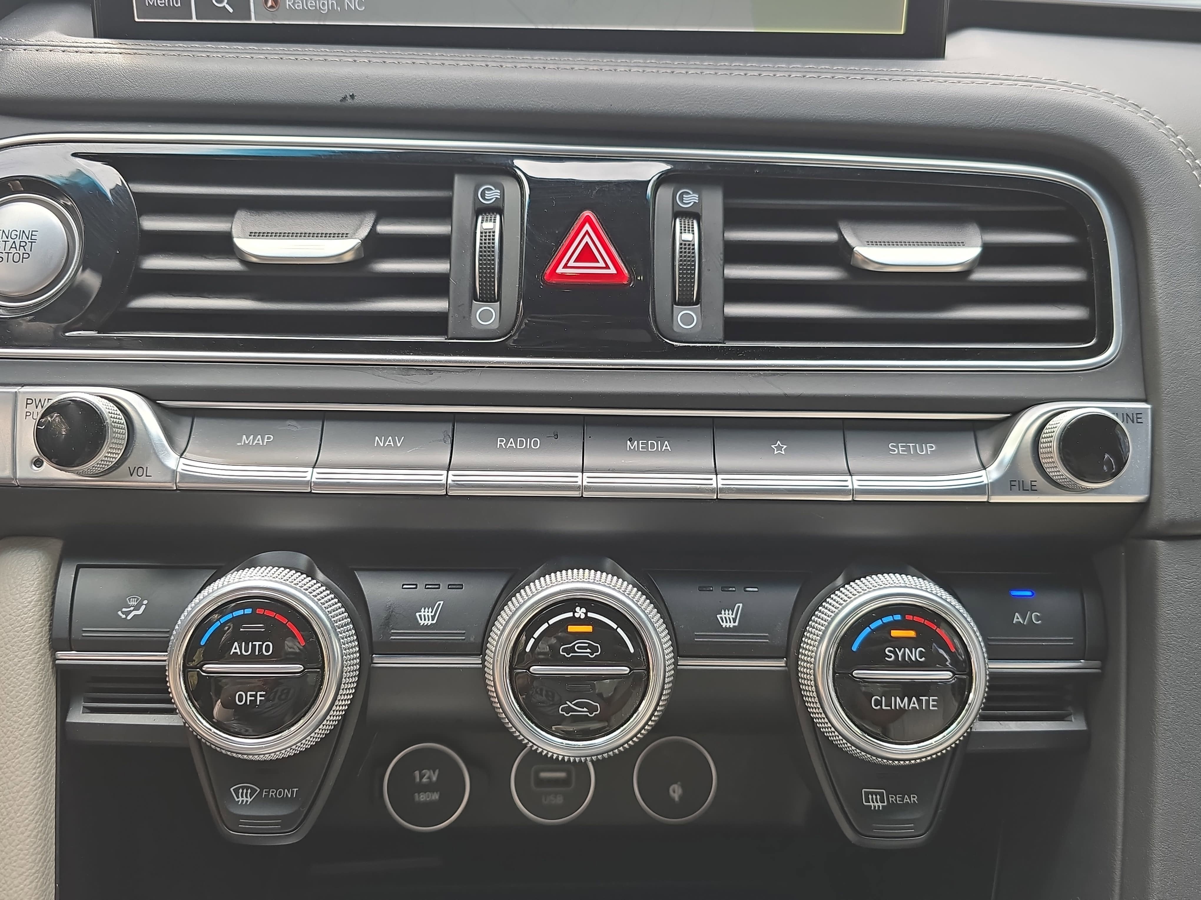 2022 Genesis G70 2.0T