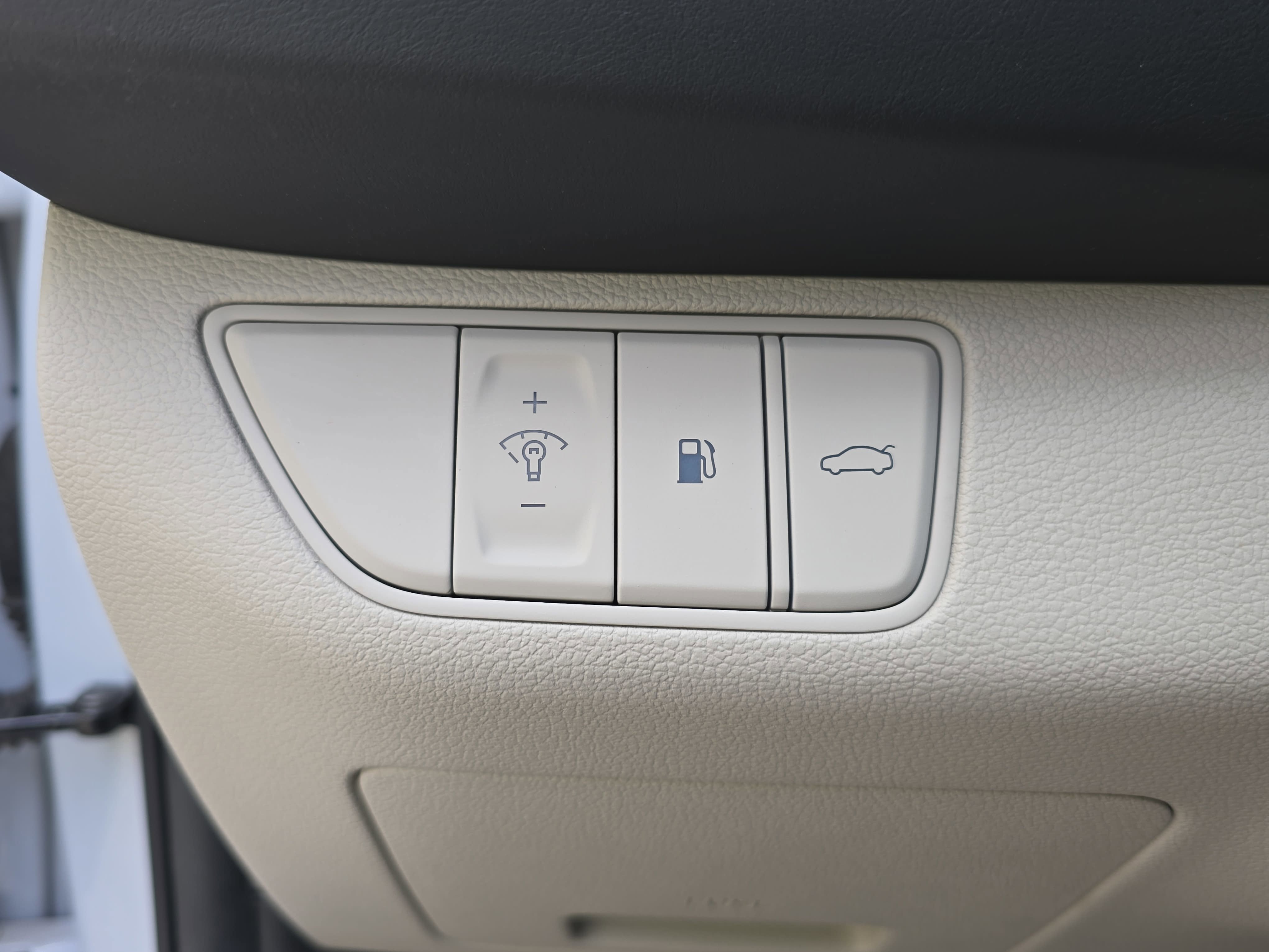 2022 Genesis G70 2.0T