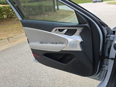 2022 Genesis G70 2.0T