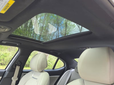 2022 Genesis G70 2.0T