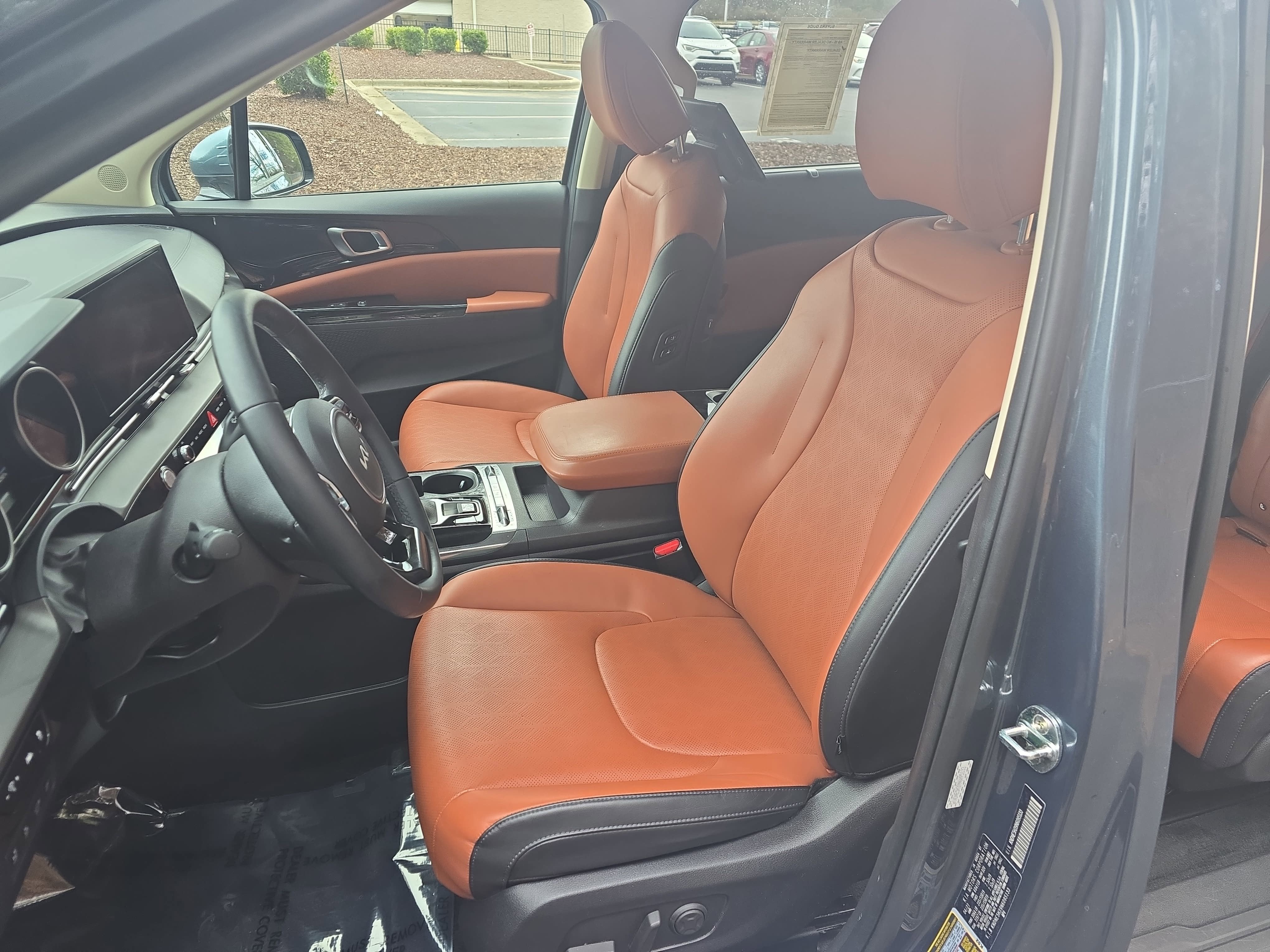 2022 Kia Carnival SX